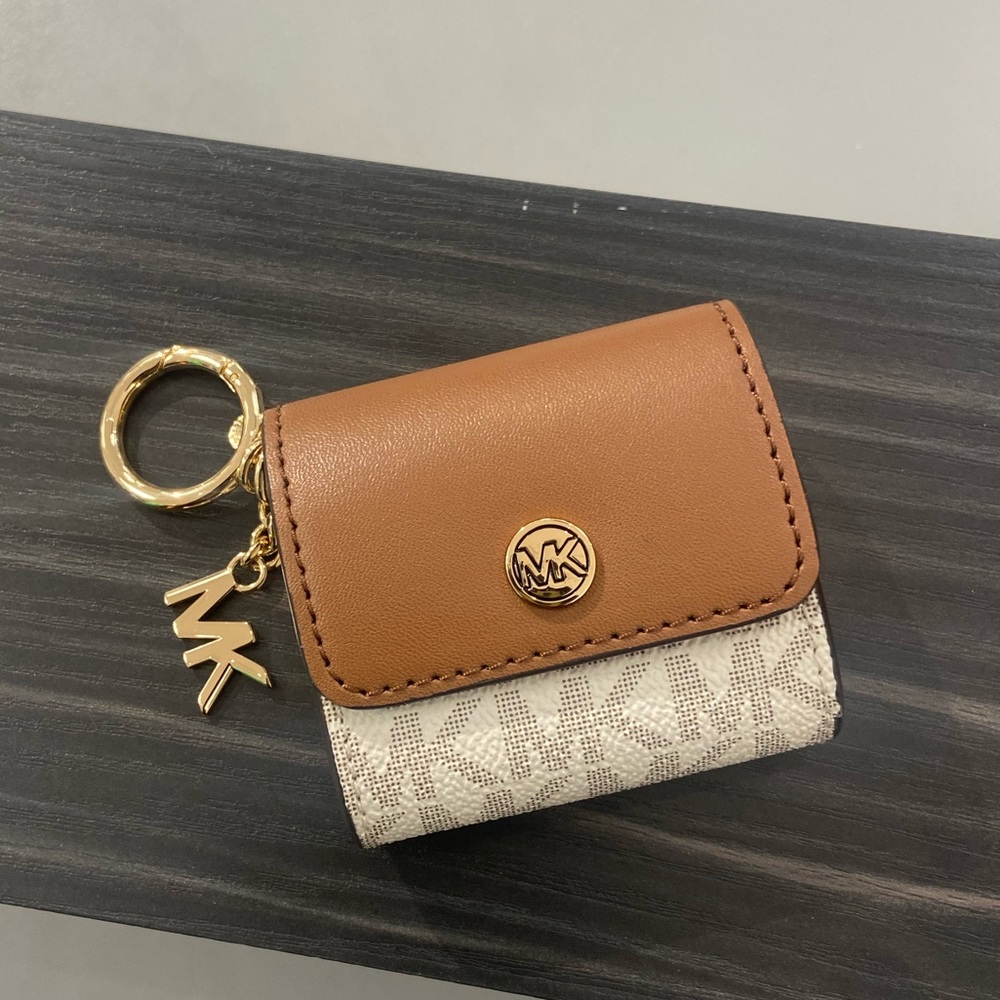 Michael Kors AirPod Case